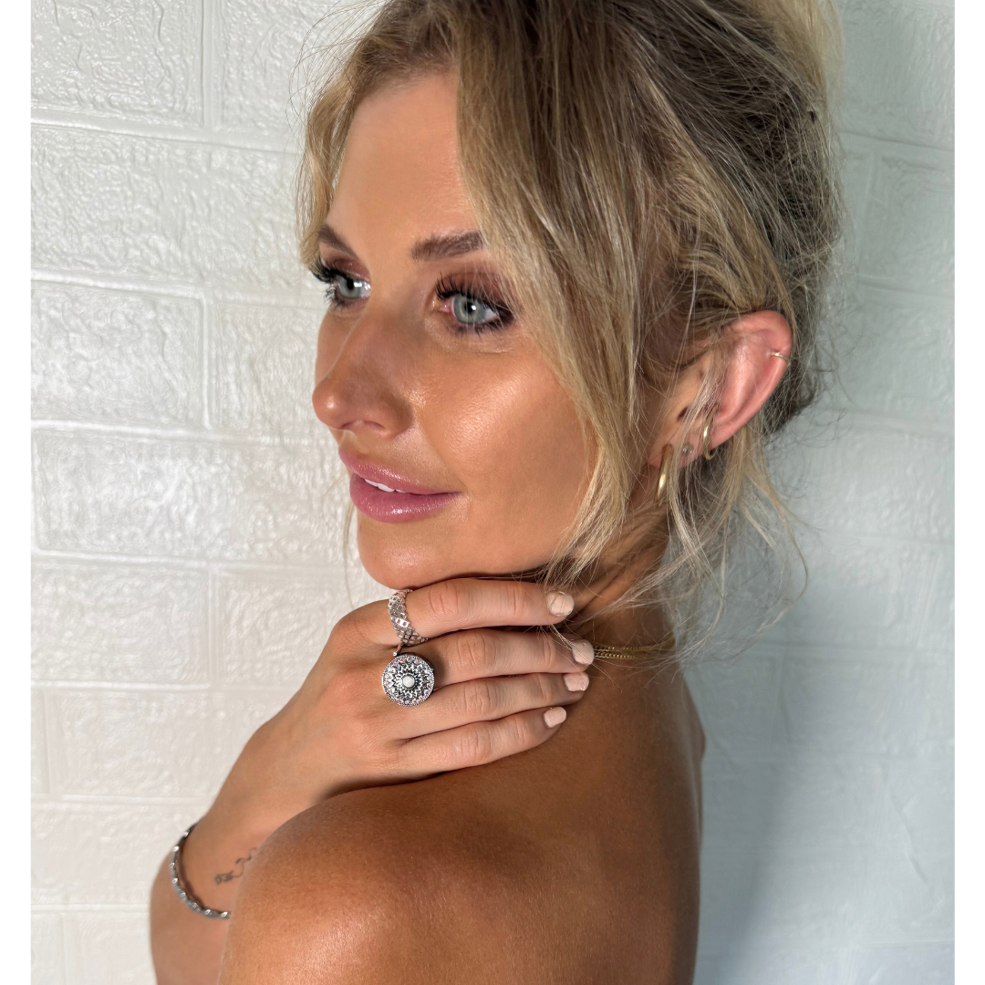 💍The Paris Lip Balm Ring — A Secret of Beauty Hidden in 14K Gold